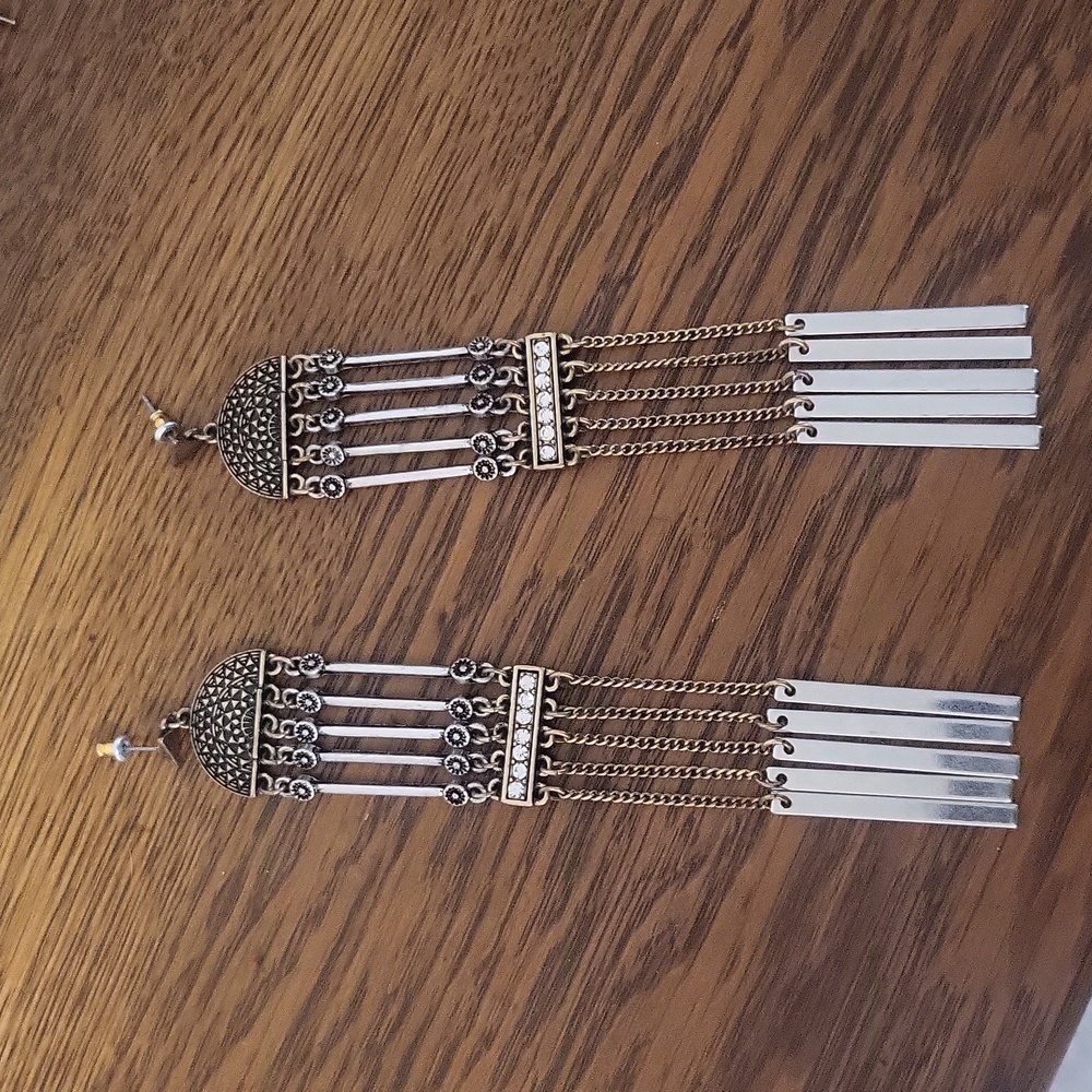 Chandelier earrings